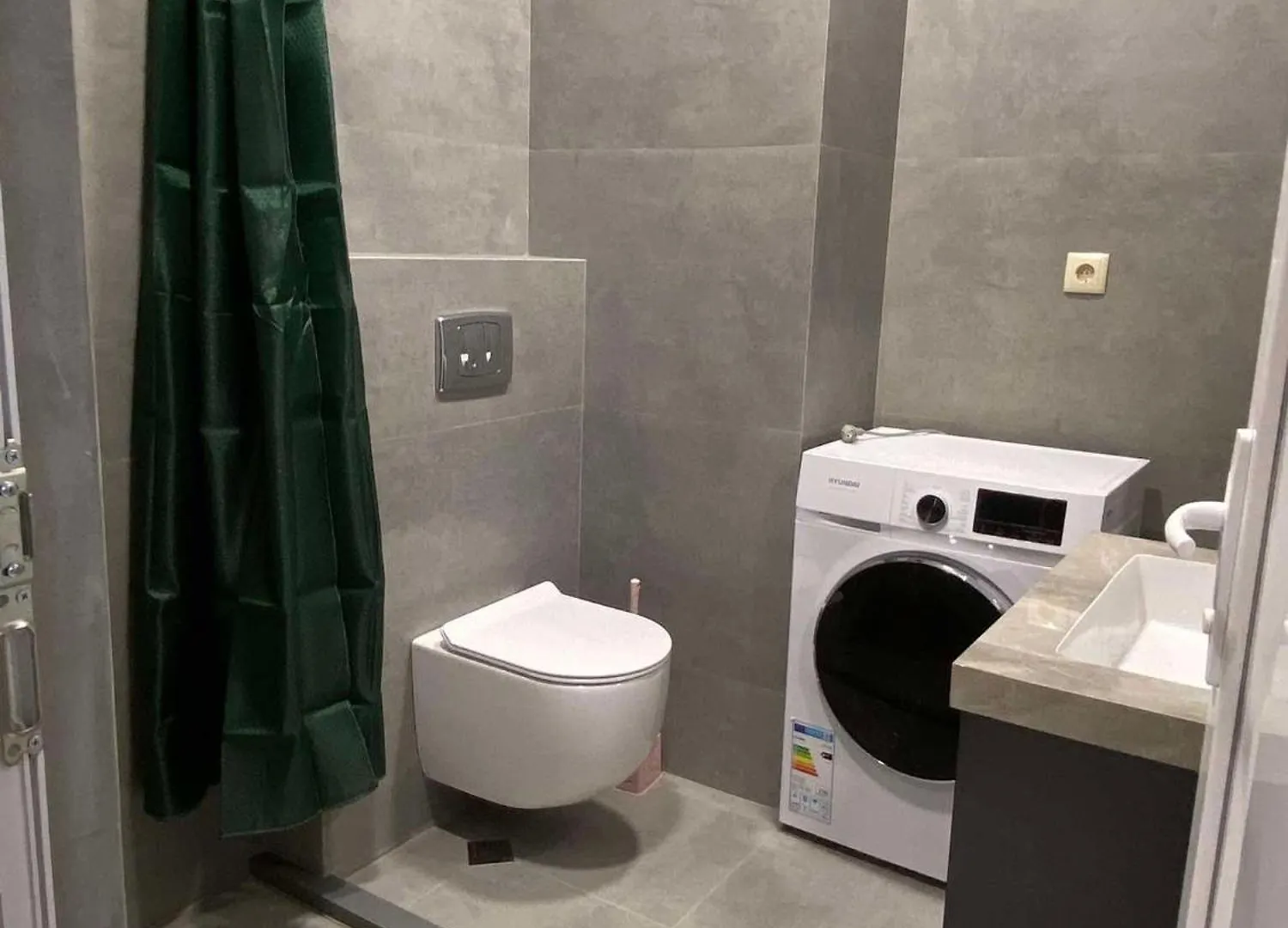 Green View Apartment Near Metro Тбилиси