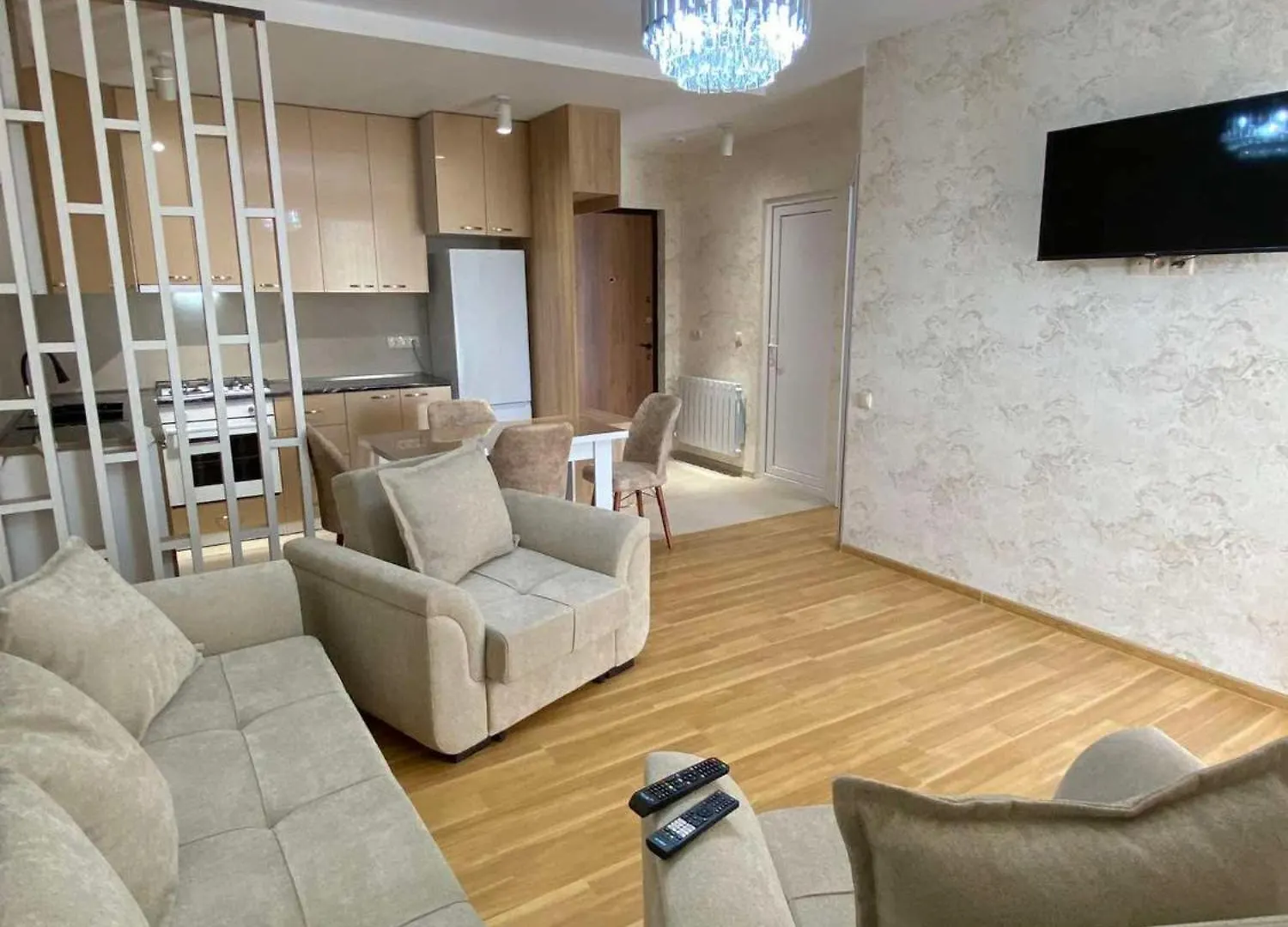 Green View Apartment Near Metro Тбилиси